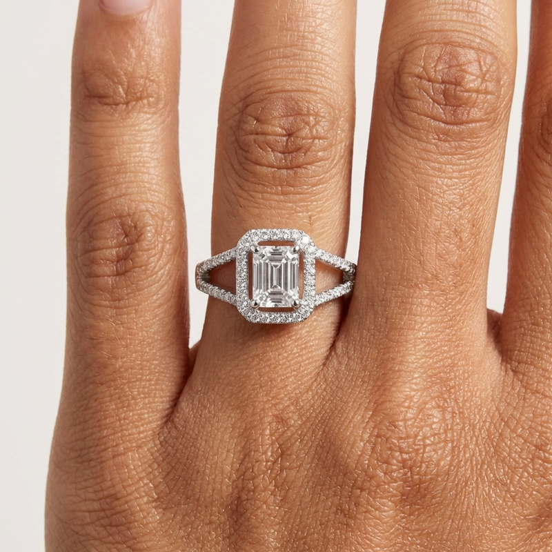 Vintage-Inspired Emerald Ring